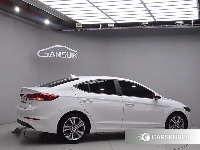 Hyundai Avante AD id 3018990 из Кореи 13