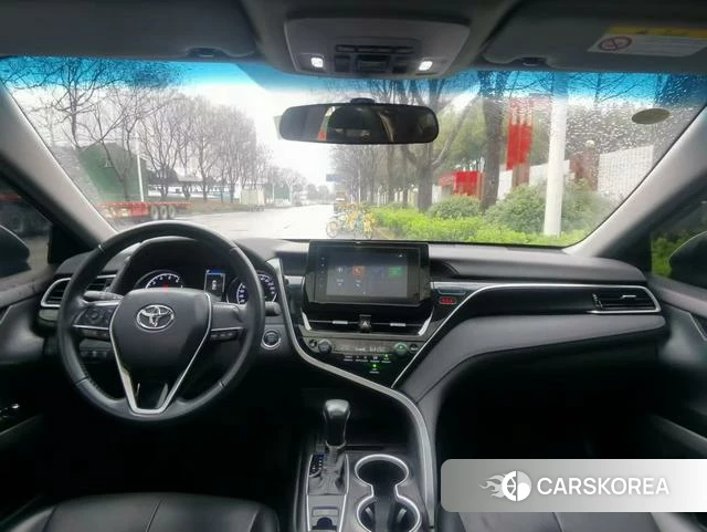 Toyota Camry 2023 Белый из Китая, фото 4