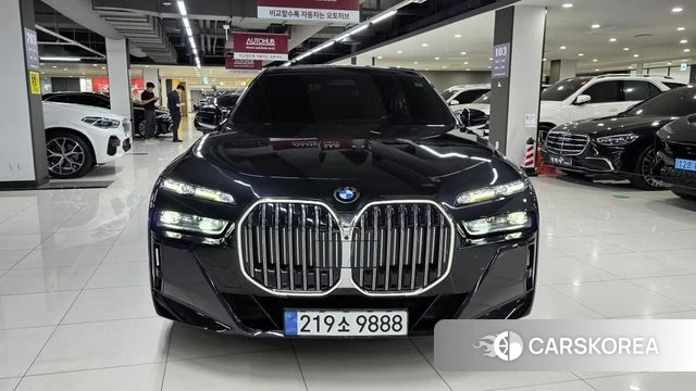 BMW 7 Series (G70) id 4280944 из Кореи 14