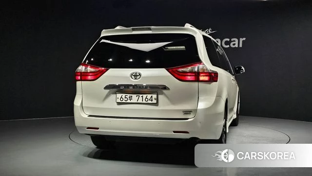 Toyota Sienna id 4543738 из Кореи 25