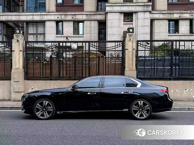 BMW 7 series id 4275599 из Китая 10
