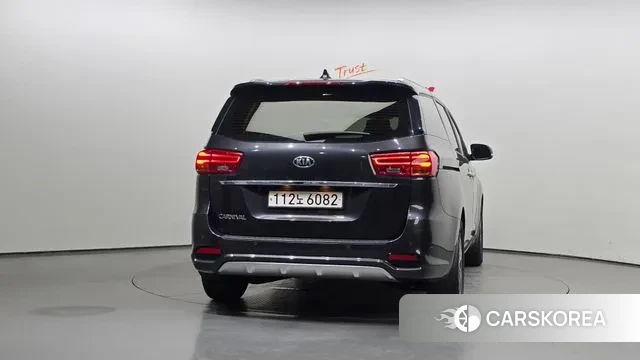 Kia The New Carnival id 3000100 из Кореи 14