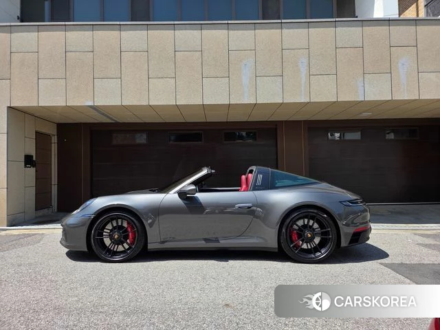 Porsche 911(992) id 4360183 из Кореи 14