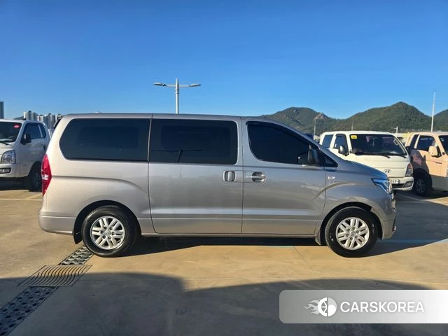 Hyundai The New Grand Starex id 3813458 из Кореи 13