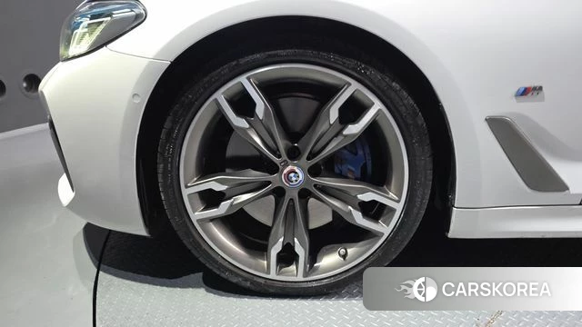 BMW 5 Series (G30) id 4783889 из Кореи 25
