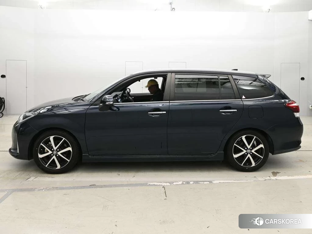 Toyota Corolla Fielder 2019 из Японии, фото 4