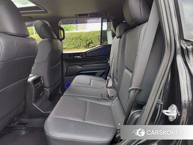 Toyota Prado 2025 Черный из Китая, фото 4
