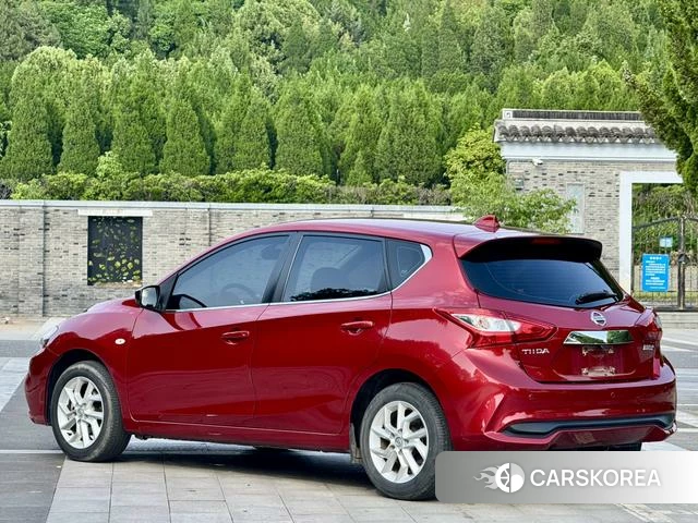Nissan TIIDA 2022 Красный из Китая, фото 4