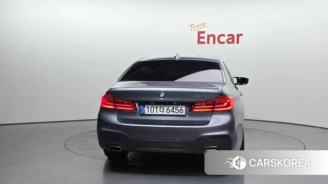 BMW 5 Series (G30) id 4377262 из Кореи 14