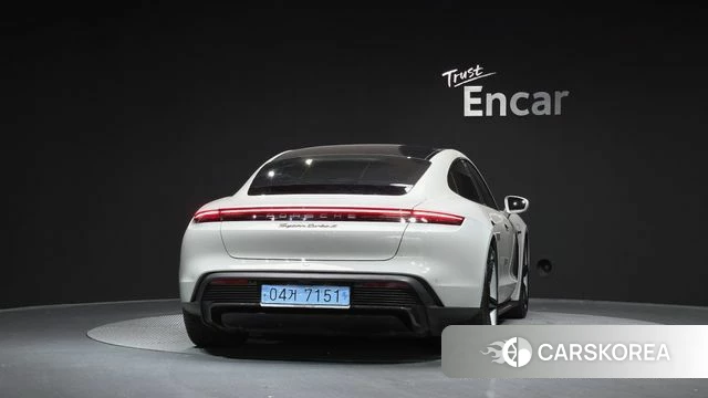 Porsche Taycan id 4609465 из Кореи 30