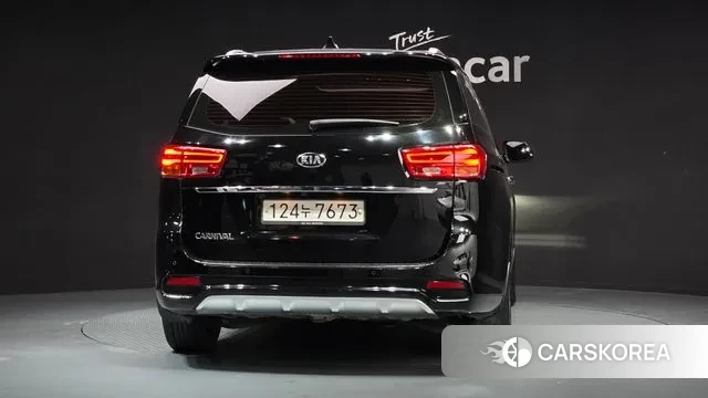 Kia The New Carnival id 3677474 из Кореи 14