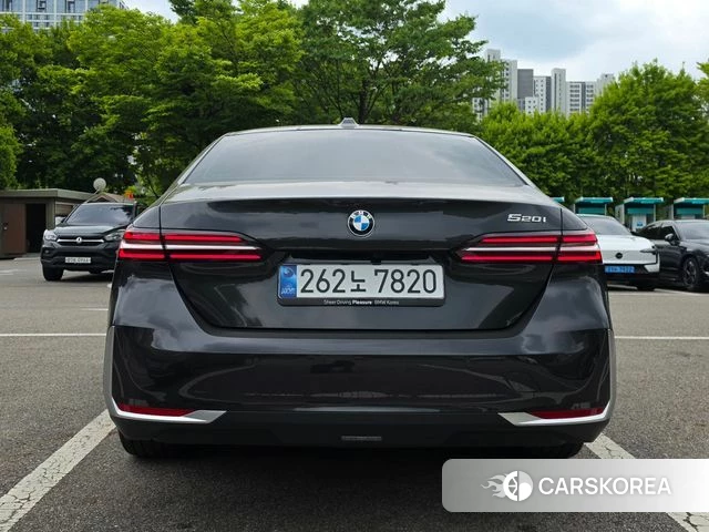 BMW 5 Series (G60) id 4547667 из Кореи 13