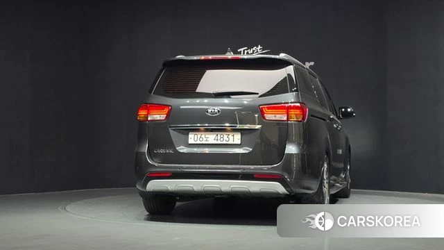 Kia All New Carnival id 4497022 из Кореи 30