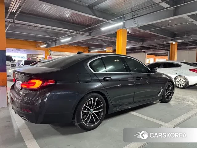 BMW 5 Series (G30) id 3649731 из Кореи 11