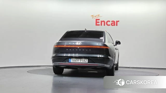 Hyundai Grandeur Hybrid (GN7) id 3838702 из Кореи 14