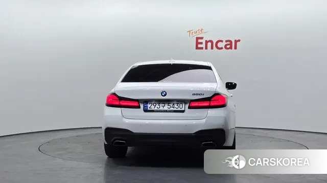 BMW 5 Series (G30) id 3707226 из Кореи 14