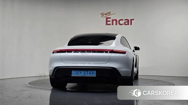 Porsche Taycan id 4230867 из Кореи 29