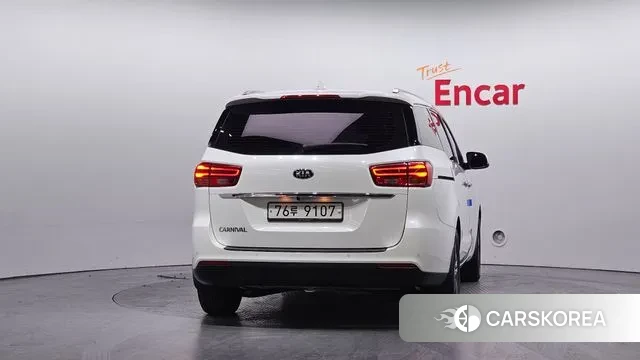 Kia The New Carnival id 3588305 из Кореи 14