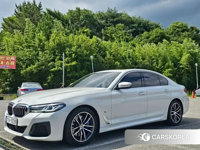 BMW 5 Series (G30) id 2889266 из Кореи 8