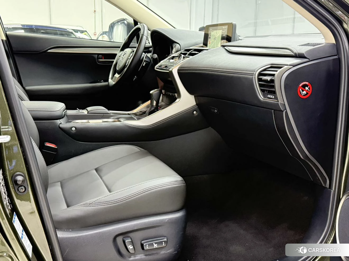 Lexus NX id 4504871 из Китая 16