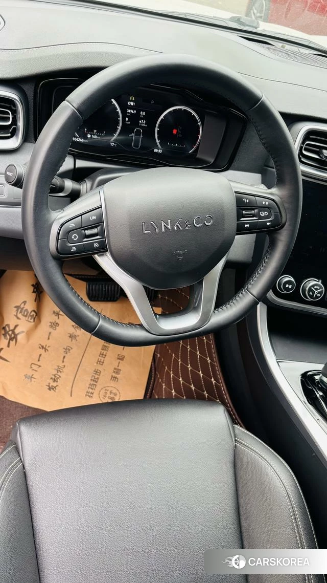 Lynk 01 2020 Белый из Китая, фото 4