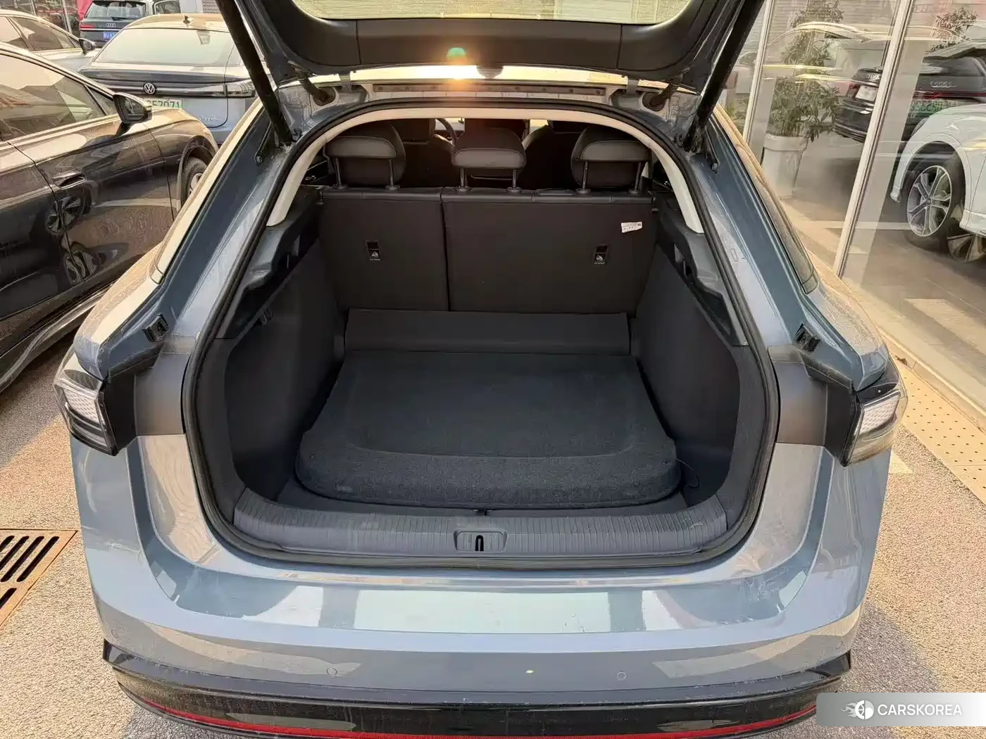 Volkswagen ID.7 VIZZION 2024 Silver/gray из Китая, фото 4