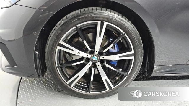 BMW 5 Series (G60) id 4762697 из Кореи 28