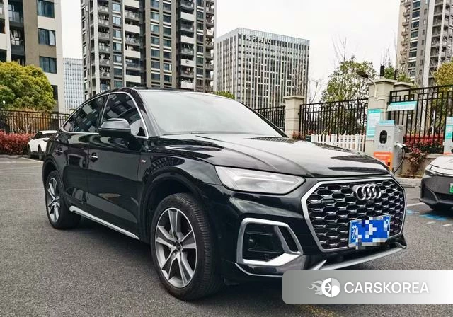 Audi Q5L Sportback 2022 Черный из Китая, фото 4