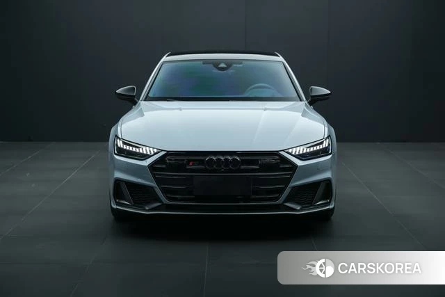 Audi S7 2024 Серебристо-серый из Китая, фото 5