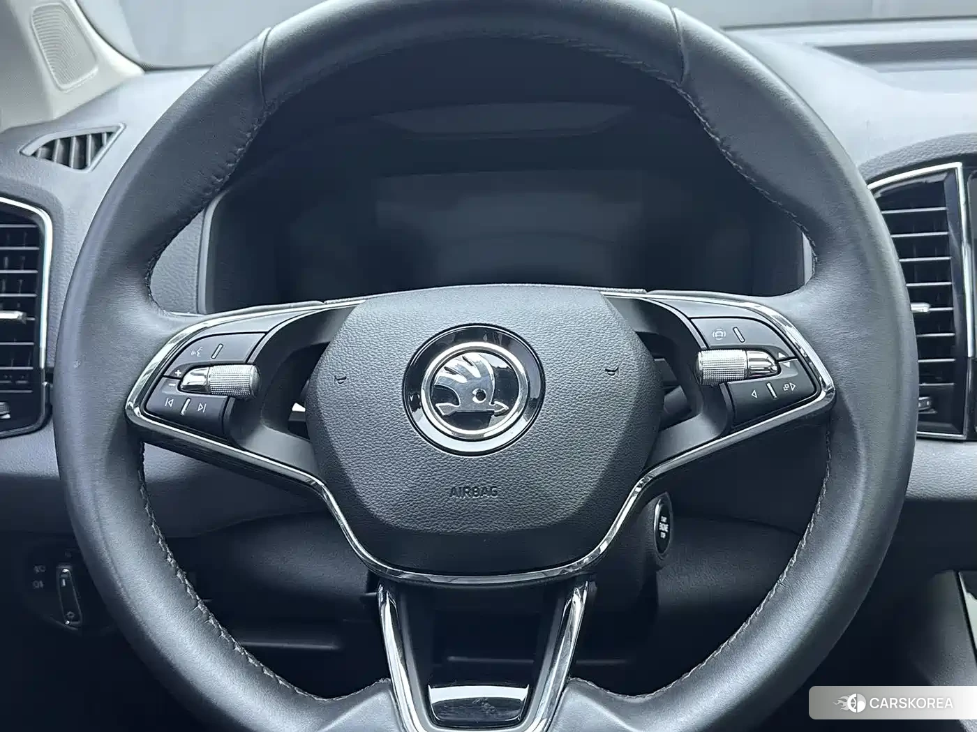 Skoda Krok id 4578176 из Китая 15