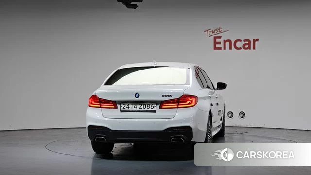 BMW 5 Series (G30) id 4179859 из Кореи 14