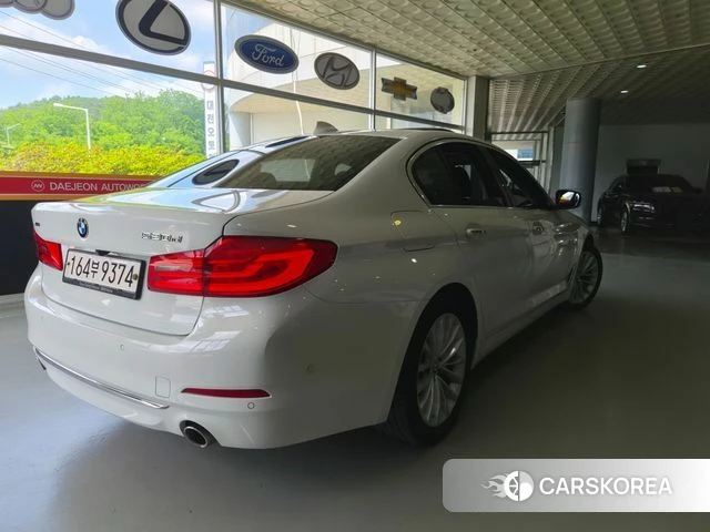 BMW 5 Series (G30) id 4366444 из Кореи 14
