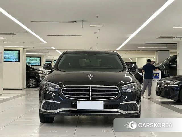 Mercedes-Benz E-class id 4264949 из Китая 10