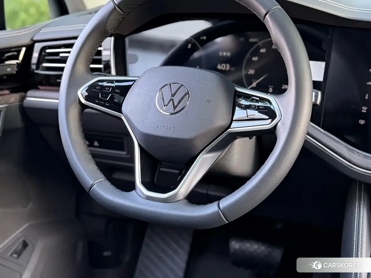 Volkswagen Touareg id 4601155 из Китая 15