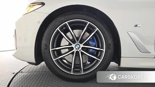 BMW 5 Series (G30) id 4864031 из Кореи 32