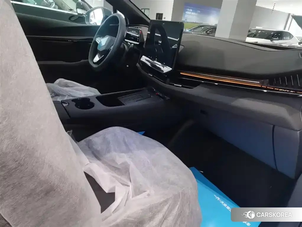 Volkswagen ID. UNYX 2026 Белый из Китая, фото 4