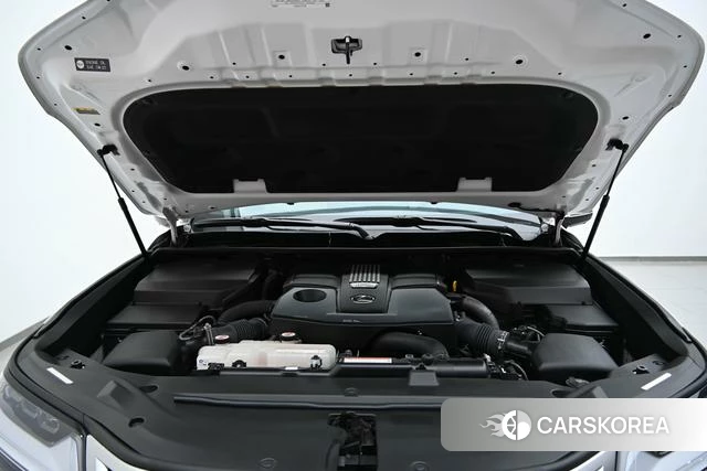 Lexus LX id 4276738 из Китая 14