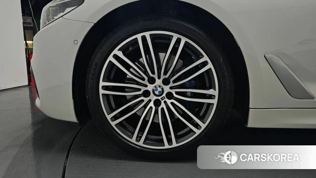 BMW 5 Series (G30) id 4587405 из Кореи 28