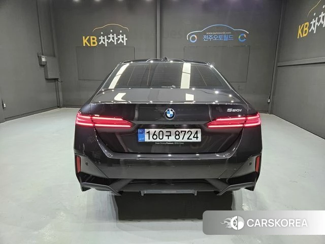 BMW 5 Series (G60) id 4743778 из Кореи 14
