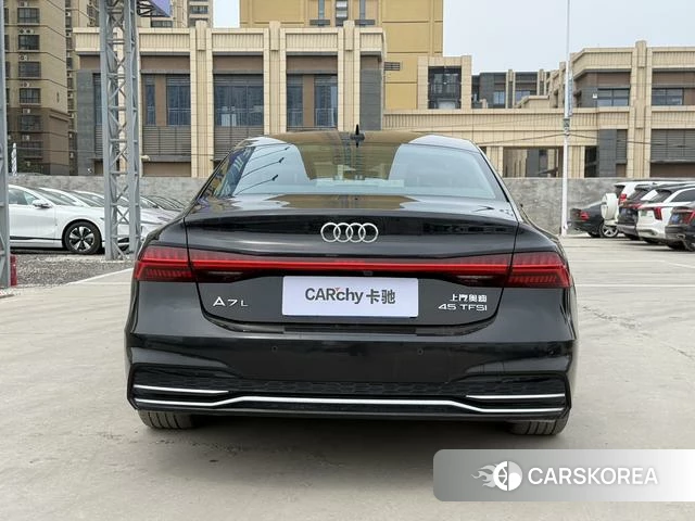 Audi A7L id 4263496 из Китая 11