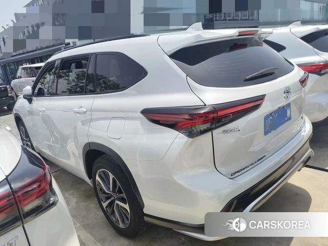 Toyota Crown Lufang 2025 Белый из Китая, фото 6