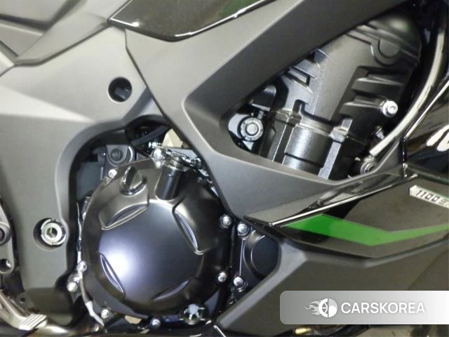 Engine photo