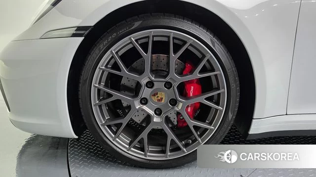 Porsche 911(992) id 4677363 из Кореи 27
