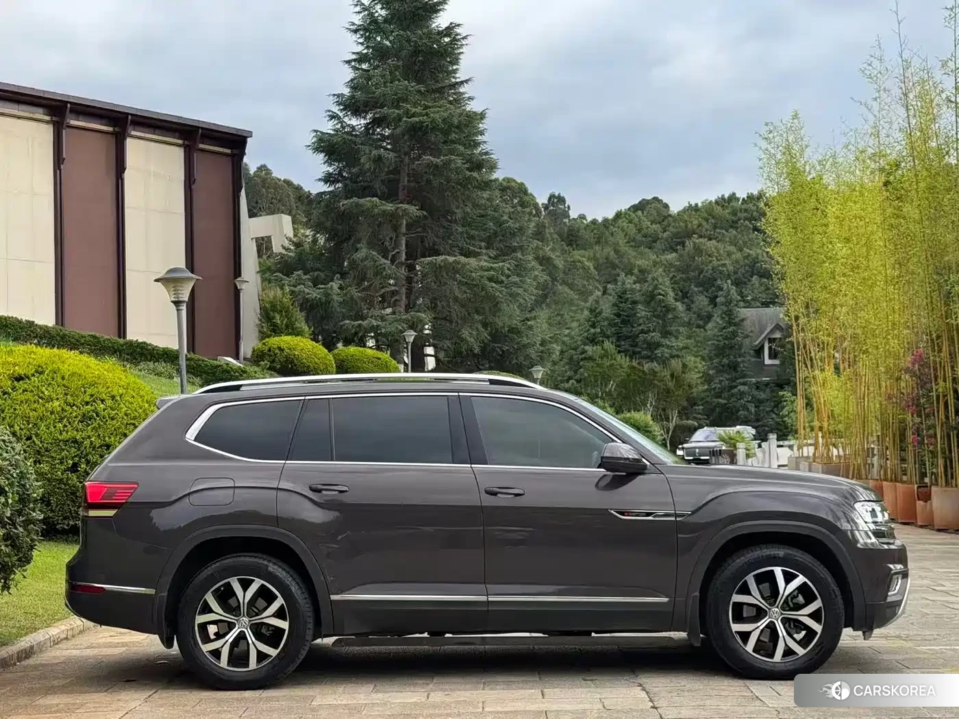 Volkswagen Touareg id 4600881 из Китая 20