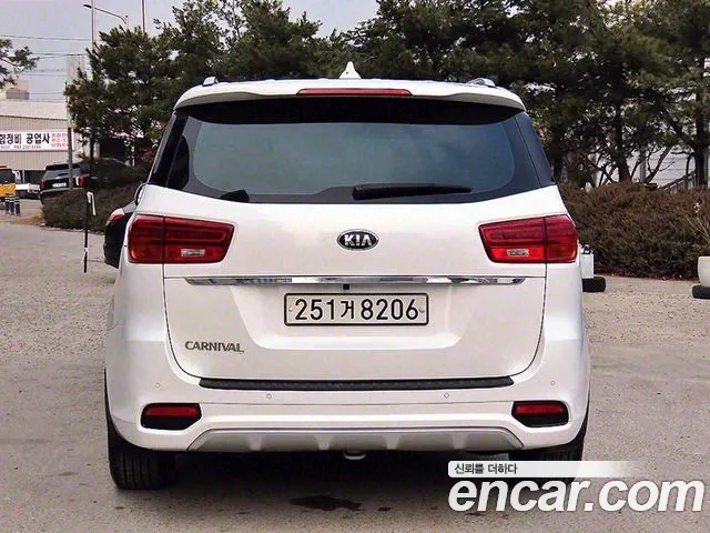 Kia The New Carnival id 2320177 из Кореи 14