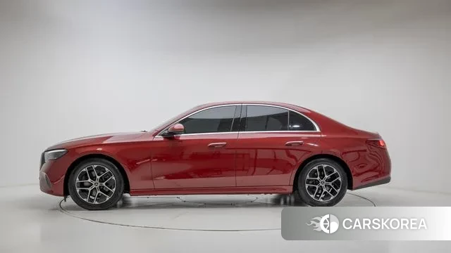 Mercedes-Benz E-Class W214 2025 Красный из Кореи, фото 4