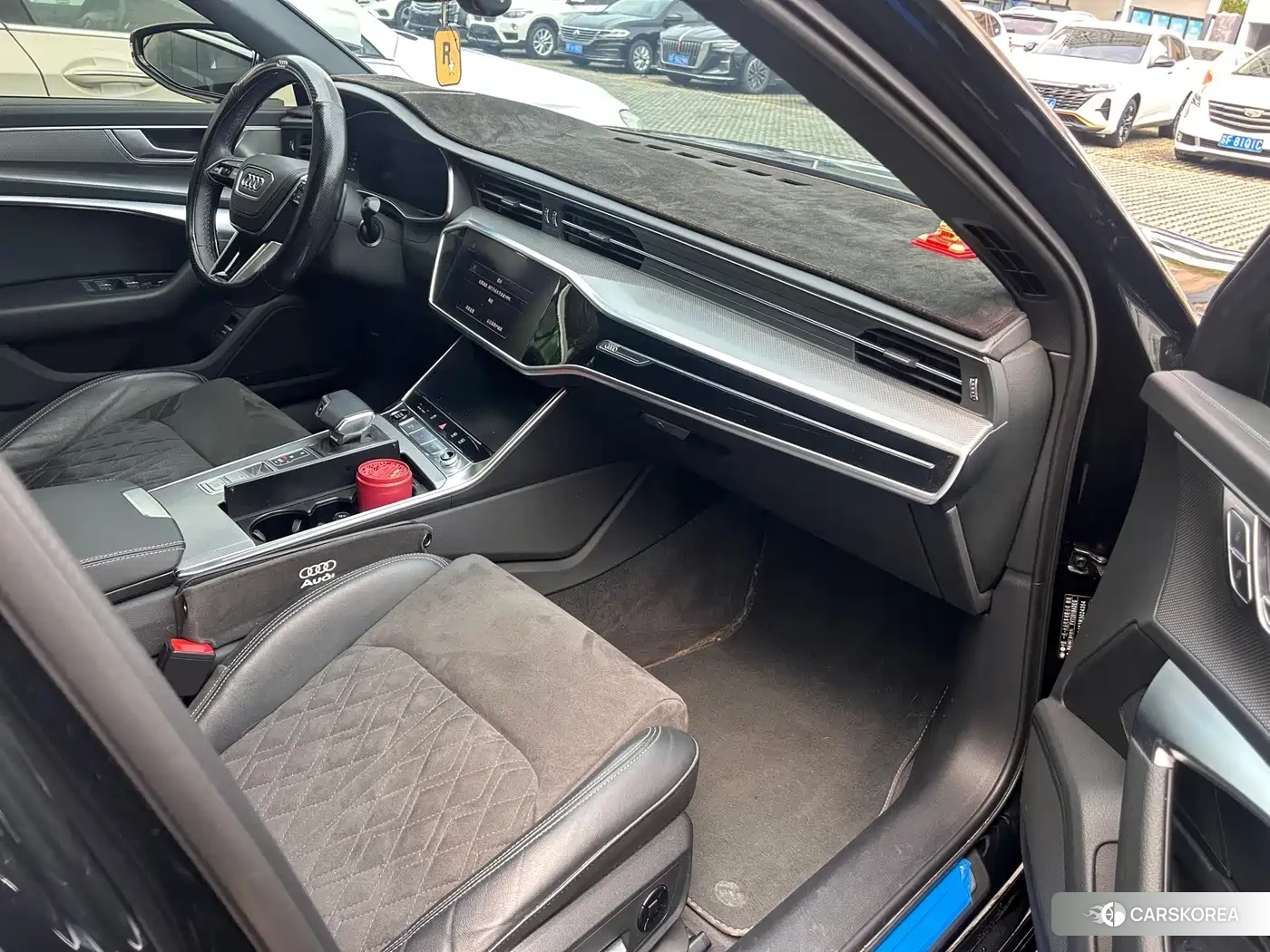 Audi A6L id 4599717 из Китая 9