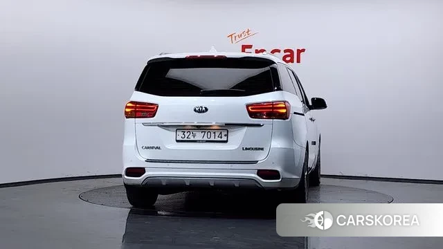 Kia The New Carnival id 3563300 из Кореи 14