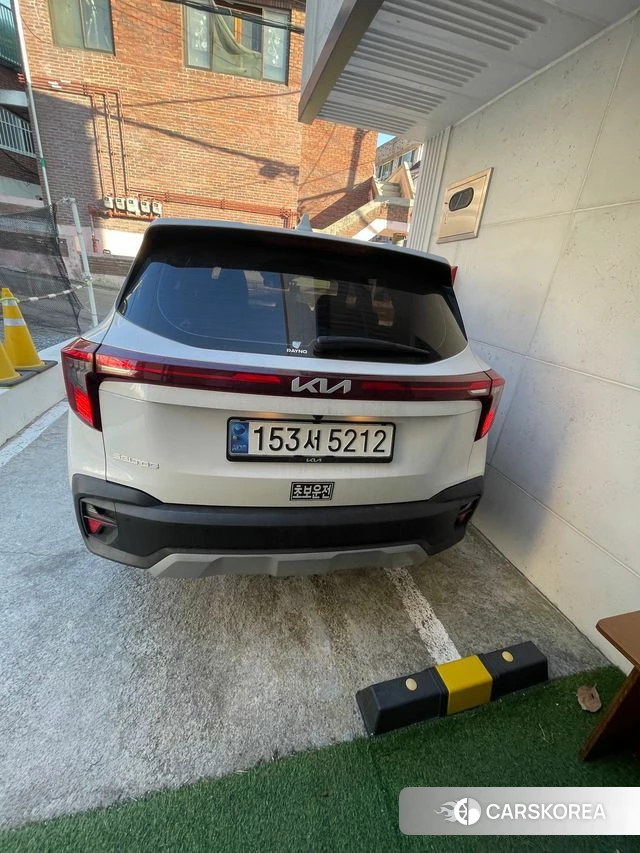 Kia The New Seltos 2023 Белый двухцветный из Кореи, фото 4