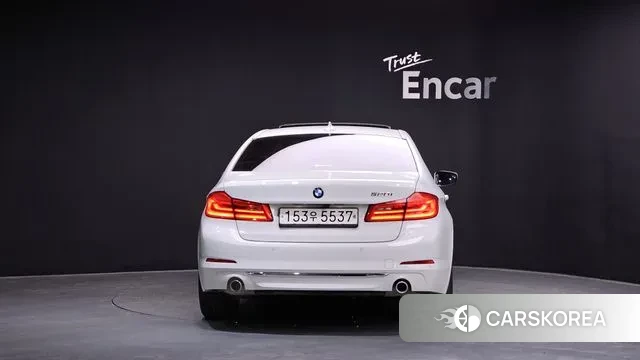 BMW 5 Series (G30) id 3742287 из Кореи 14